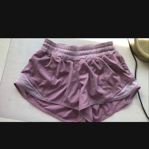 Lululemon size 2 Hotty hot shorts 2.5